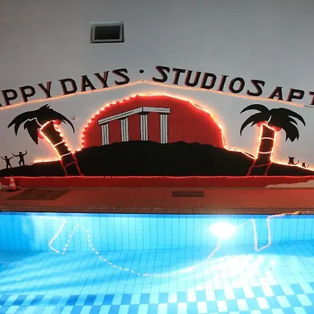 Aparthotel Happy Days 3*
